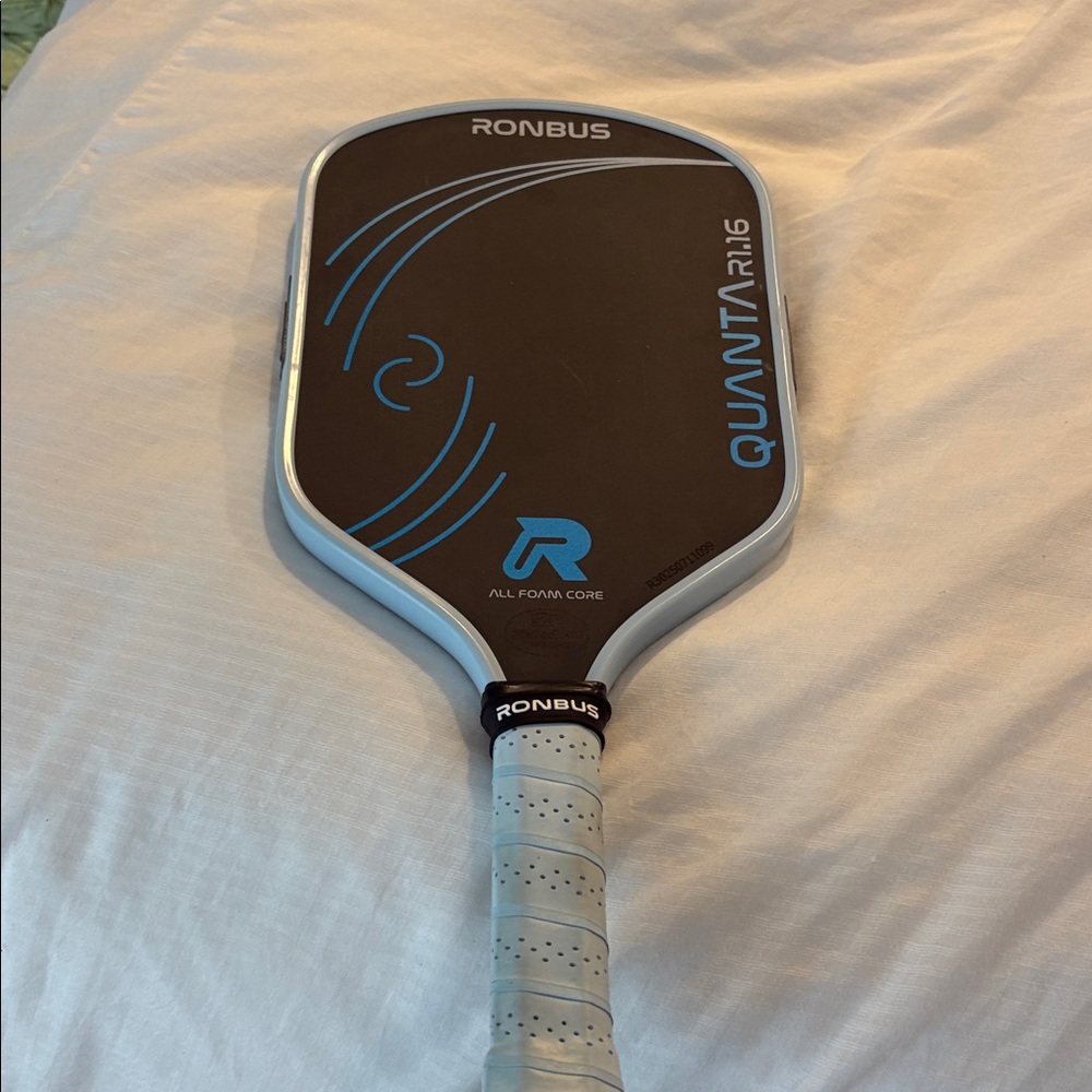 Ronbus Quanta R1.16 Blue & Black Pickleball Paddle - - Picture 2 of 3